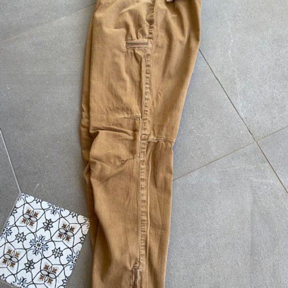 Comfy Brown Charlie Jeans - Picture 3 of 4